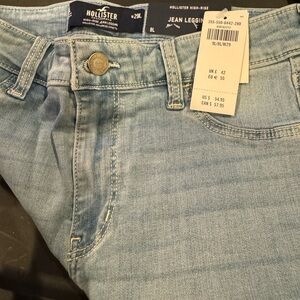 BRAND NEW Hollister High Rise Jean Leggings size 6L/W28L